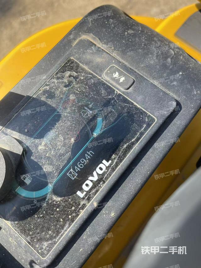 駕駛室整體(整機外觀) 駕駛室整體(整機外觀)