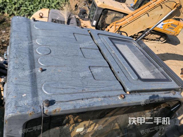 駕駛室頂部（整機(jī)外觀）