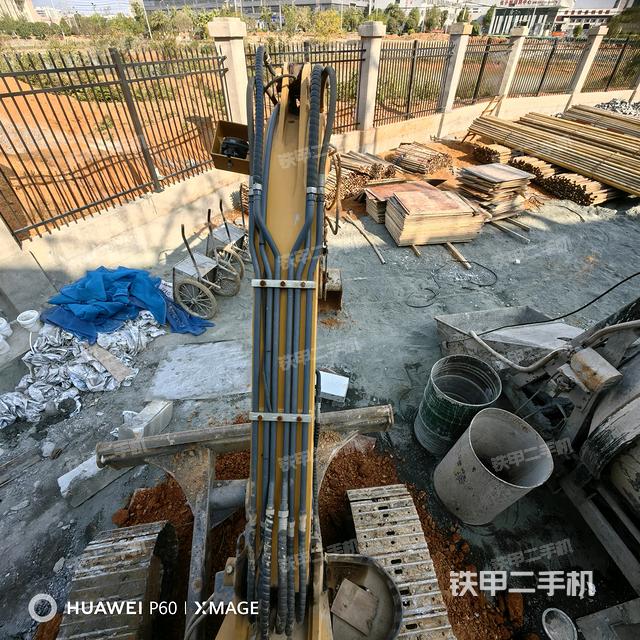 大臂背部俯視（工作和回轉(zhuǎn)裝置）