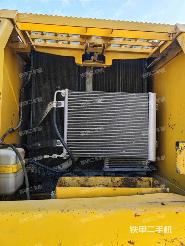 散熱器正面（大件艙室）