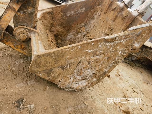 鏟斗45度(工作和回轉(zhuǎn)裝置) 鏟斗45度(工作和回轉(zhuǎn)裝置)