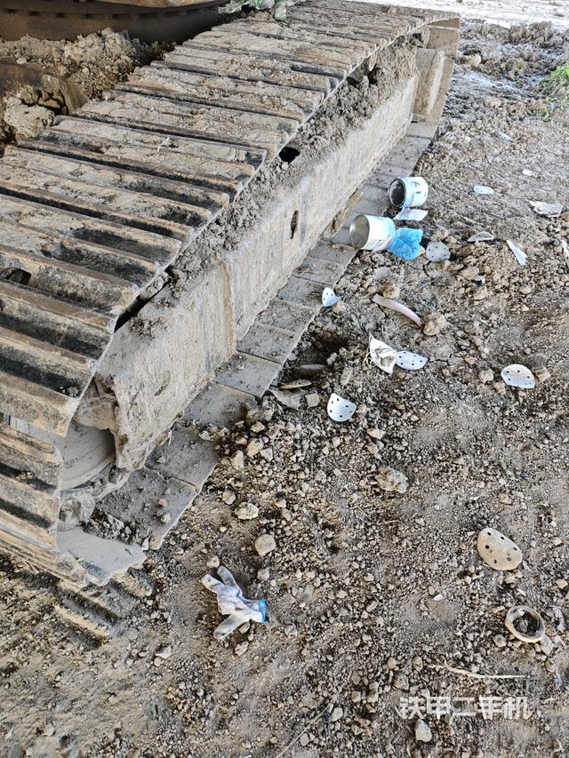 左側(cè)履帶整體?（行走機(jī)構(gòu)）