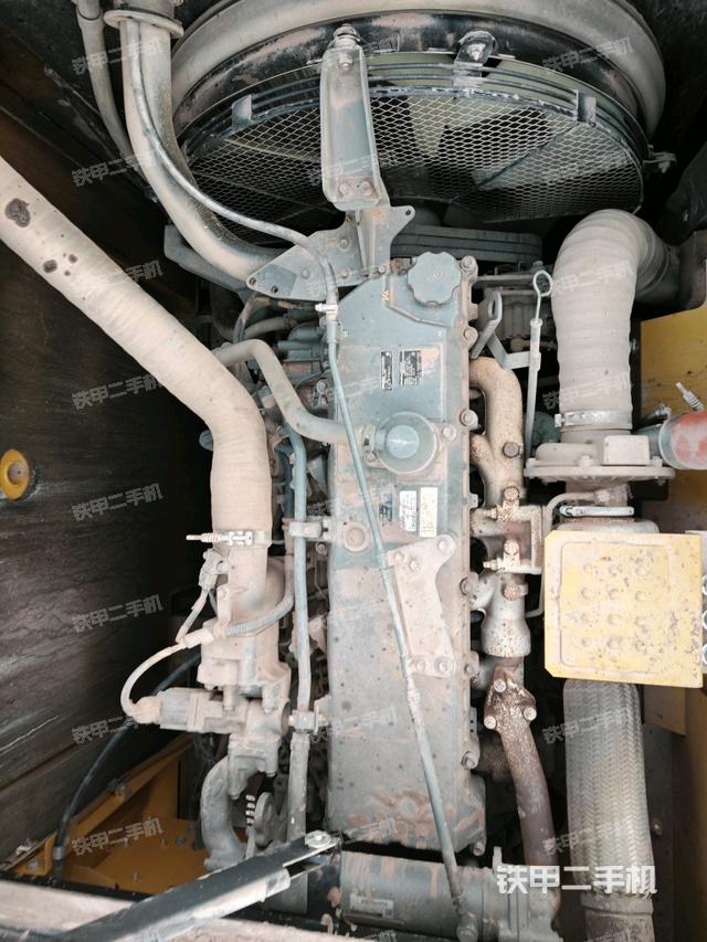 發(fā)動(dòng)機(jī)室（上車部件）