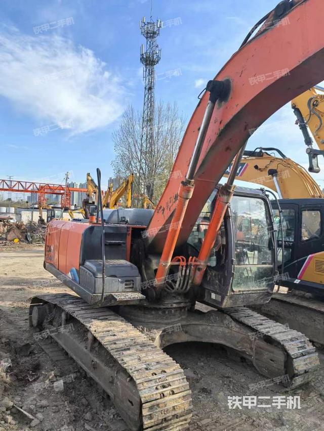 駕駛室整體（整機(jī)外觀）