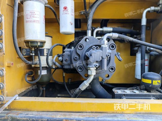 液壓泵斜45?右（大件艙室）