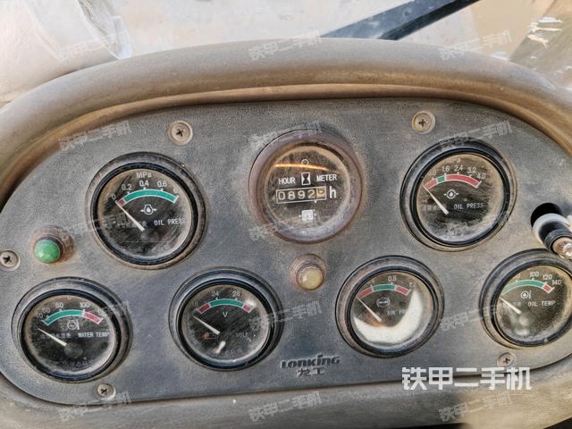 儀表盤(駕駛室部分) 儀表盤(駕駛室部分)