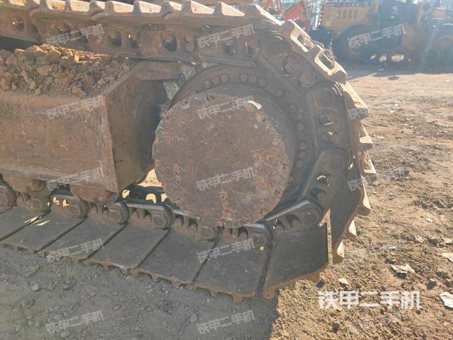 左驅(qū)動輪(行走機構(gòu)) 左驅(qū)動輪(行走機構(gòu))