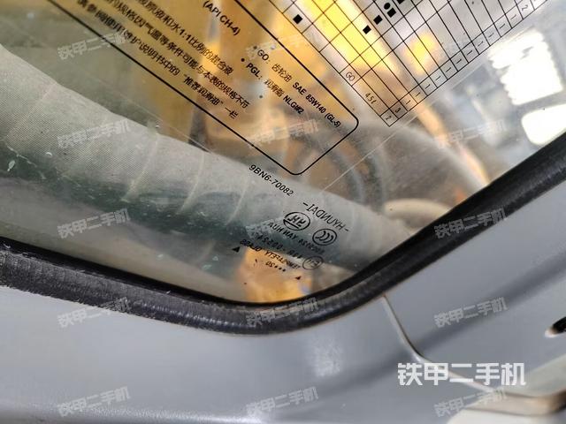 駕駛室左前45度(駕駛室部分) 駕駛室左前45度(駕駛室部分)