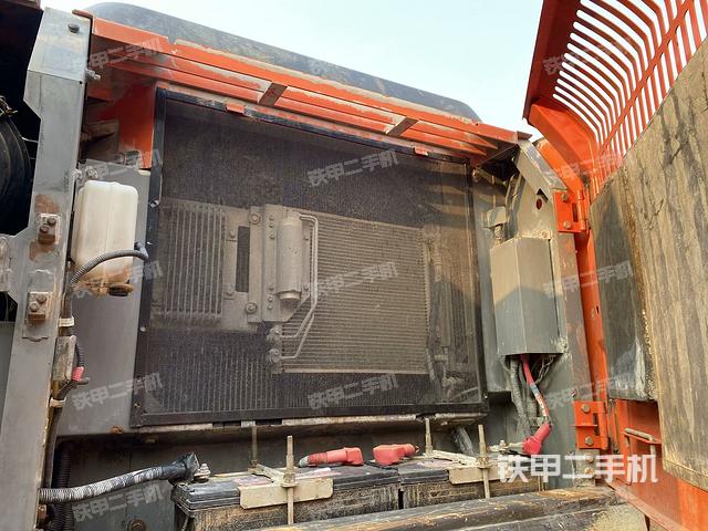 散熱器正面（大件艙室）