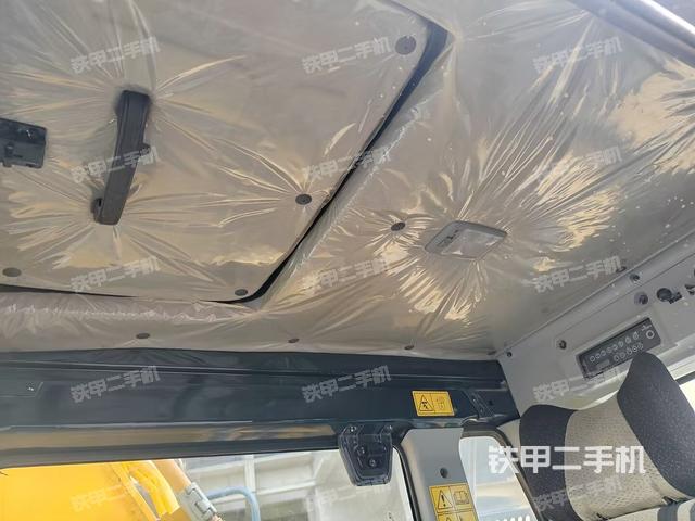 右側(cè)玻璃角標(biāo)(駕駛室部分) 右側(cè)玻璃角標(biāo)(駕駛室部分)