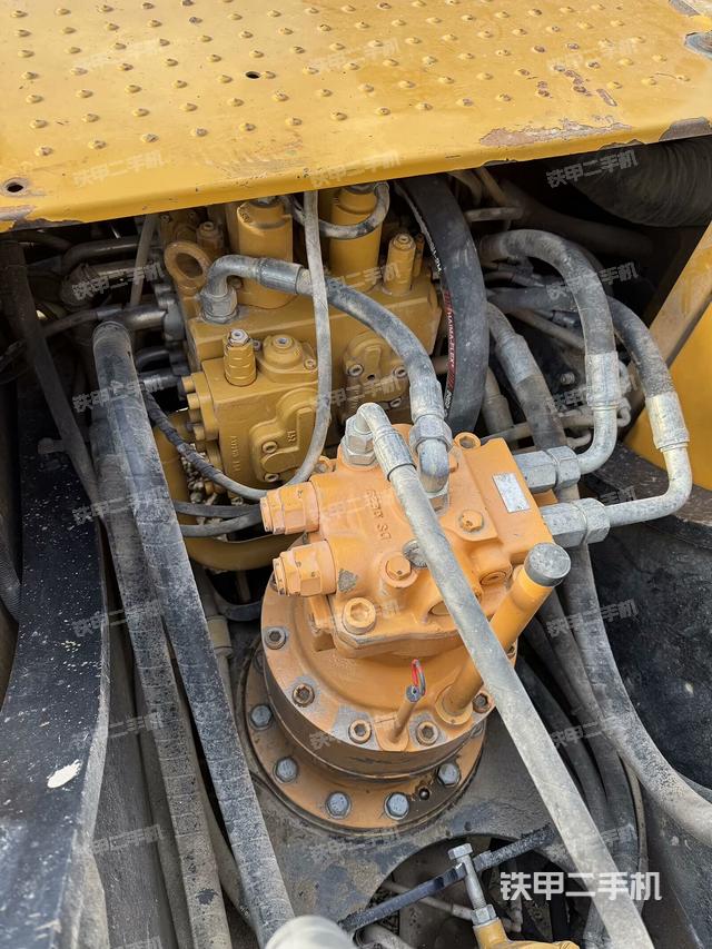 回轉(zhuǎn)馬達(dá)（上車部件）