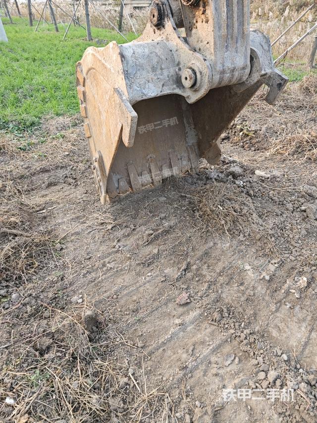 鏟斗右后整體（工作和回轉(zhuǎn)裝置）