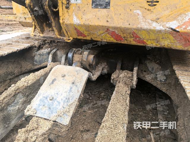 轉(zhuǎn)盤(pán)和下車(chē)架正前（工作和回轉(zhuǎn)裝置）