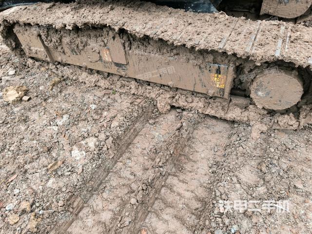 右側(cè)履帶整體?（行走機構(gòu)）