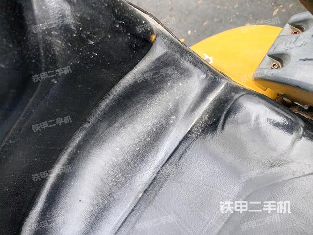 后窗玻璃角標(biāo)（駕駛室部分）