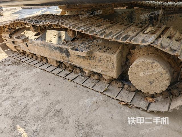 左側履帶整體?(行走機構) 左側履帶整體?(行走機構)
