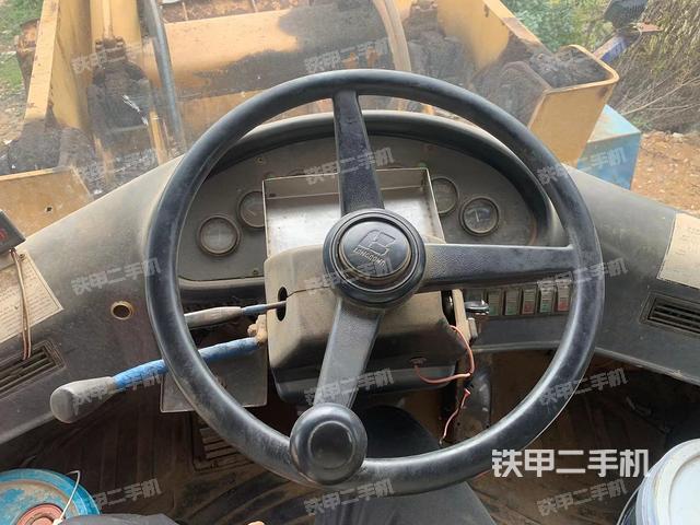 駕駛室工作臺（整機外觀及大件）