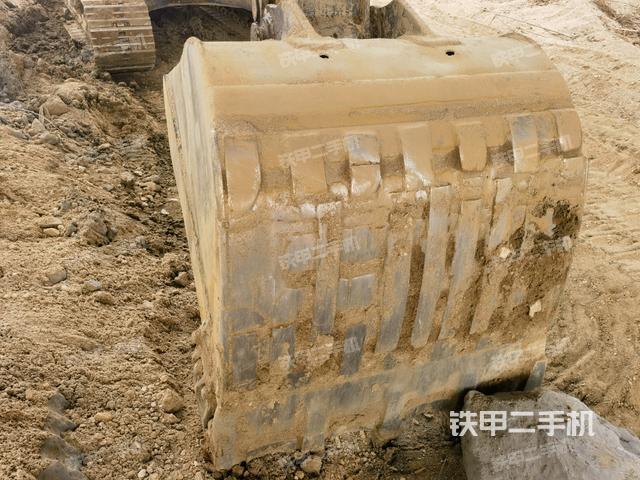 鏟斗45度(工作和回轉(zhuǎn)裝置) 鏟斗45度(工作和回轉(zhuǎn)裝置)