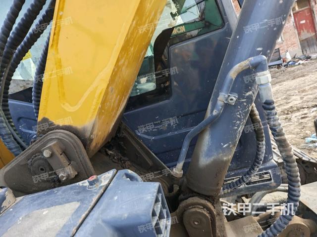 大臂根部?斜（工作和回轉(zhuǎn)裝置）