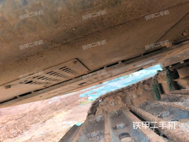 右驅(qū)動(dòng)輪（行走機(jī)構(gòu)）