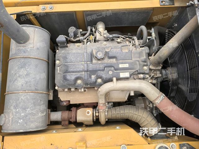 發(fā)動機室(上車部件) 發(fā)動機室(上車部件)