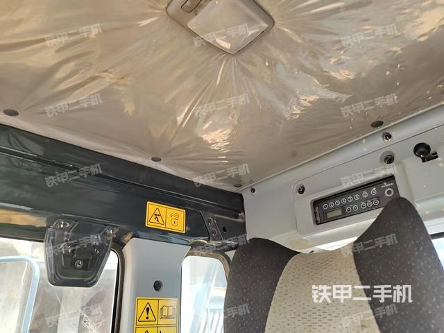 座椅后部(駕駛室部分) 座椅后部(駕駛室部分)