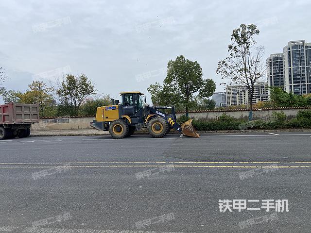 工作裝置整體（整機外觀及大件）