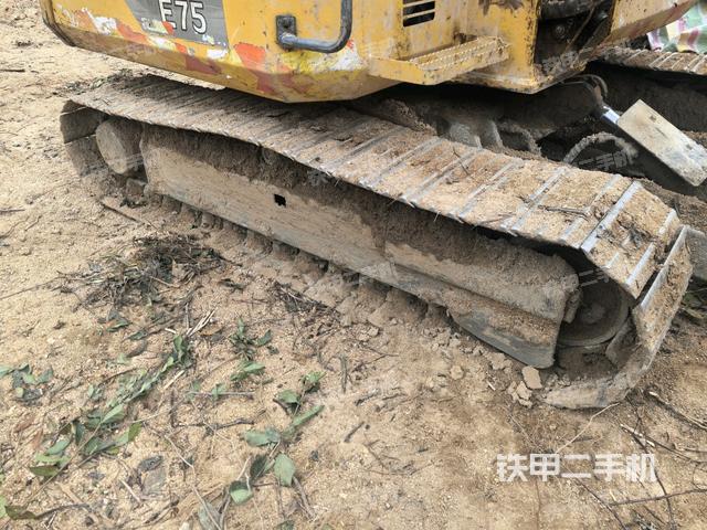 右側(cè)履帶整體?（行走機(jī)構(gòu)）