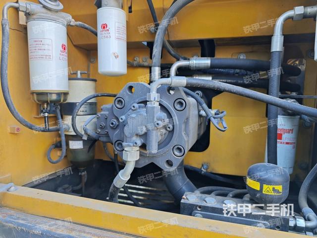 液壓泵斜45?左（大件艙室）