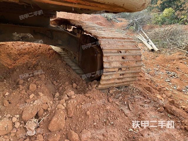 左側(cè)行走馬達(dá)蓋板（行走機(jī)構(gòu)）