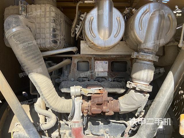 發(fā)動機右側(cè)（整機外觀及大件）