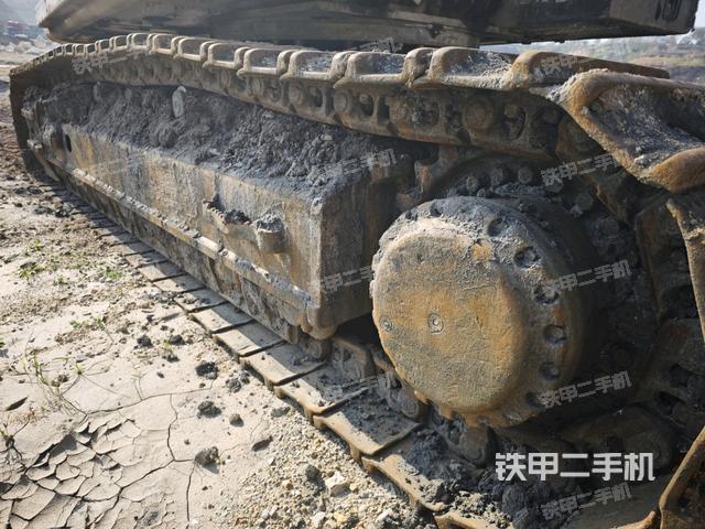 單側(cè)履帶整體（整機(jī)外觀）