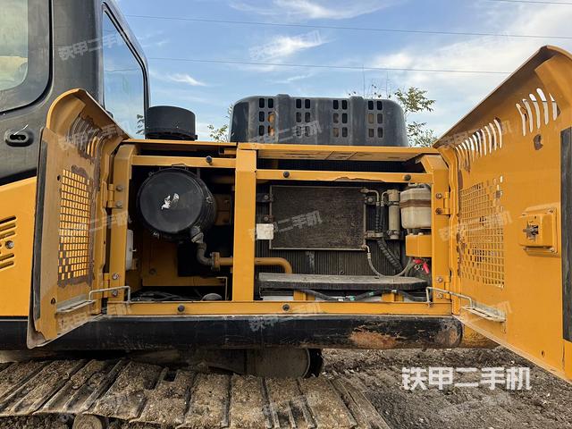 散熱器正面（大件艙室）