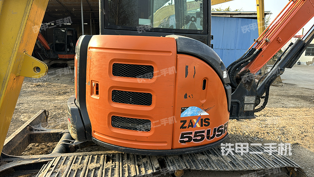 駕駛室整體（整機(jī)外觀）