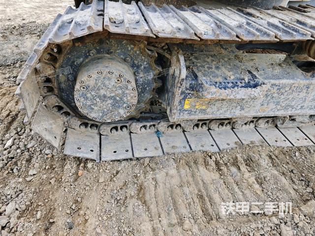 右驅(qū)動(dòng)輪（行走機(jī)構(gòu)）