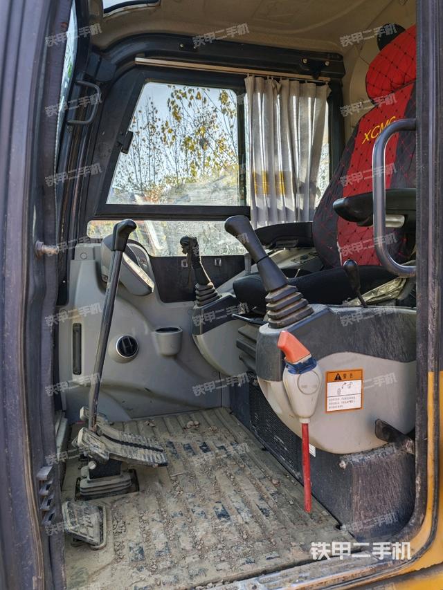 駕駛室整體（整機(jī)外觀）