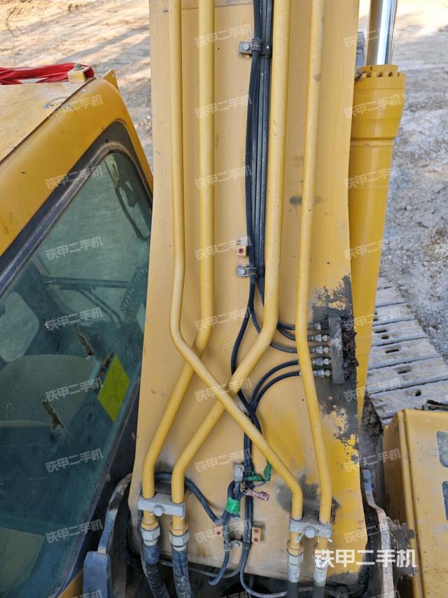 大臂背部俯視（工作和回轉(zhuǎn)裝置）