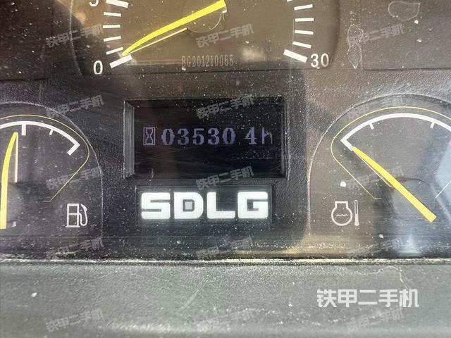 駕駛室操作臺（整機(jī)外觀及大件）