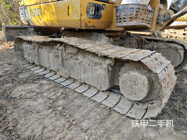 單側(cè)履帶整體（整機(jī)外觀）