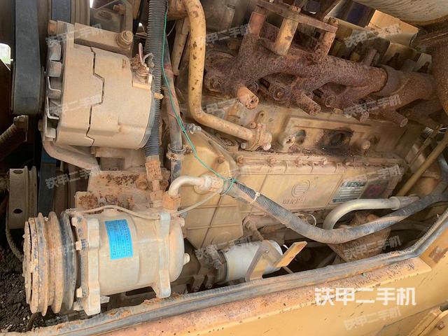 發(fā)動(dòng)機(jī)左側(cè)(整機(jī)外觀及大件) 發(fā)動(dòng)機(jī)左側(cè)(整機(jī)外觀及大件)