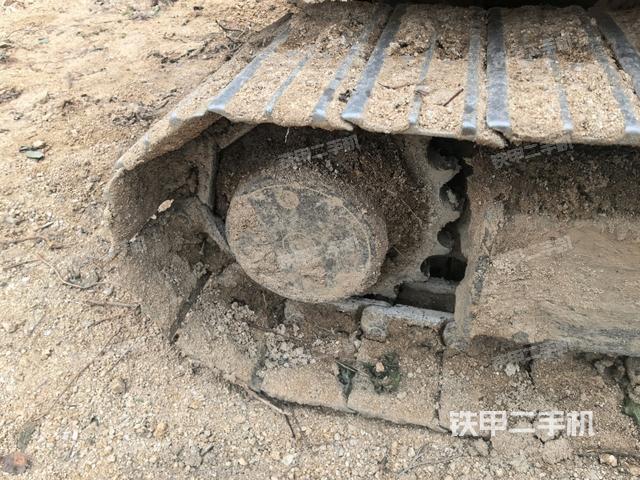 右驅(qū)動(dòng)輪（行走機(jī)構(gòu)）