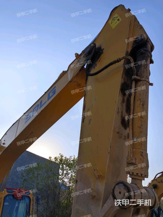 小臂整體右前（工作和回轉(zhuǎn)裝置）