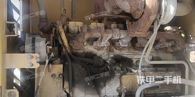 發(fā)動機右側(cè)（整機外觀及大件）