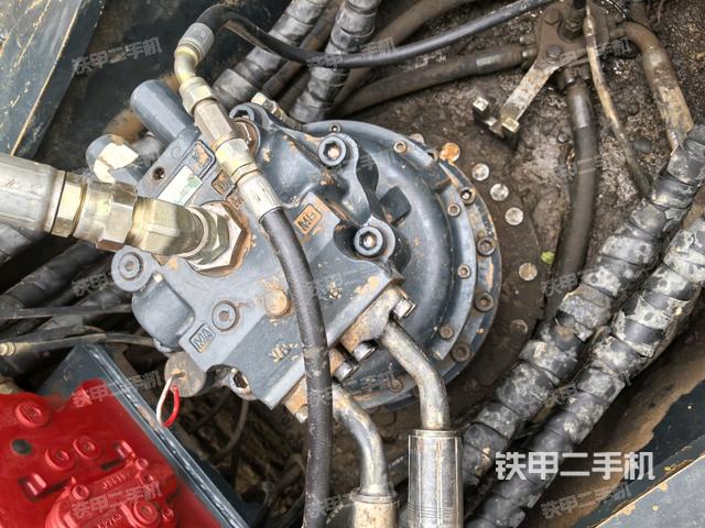 回轉(zhuǎn)馬達(dá)（上車部件）