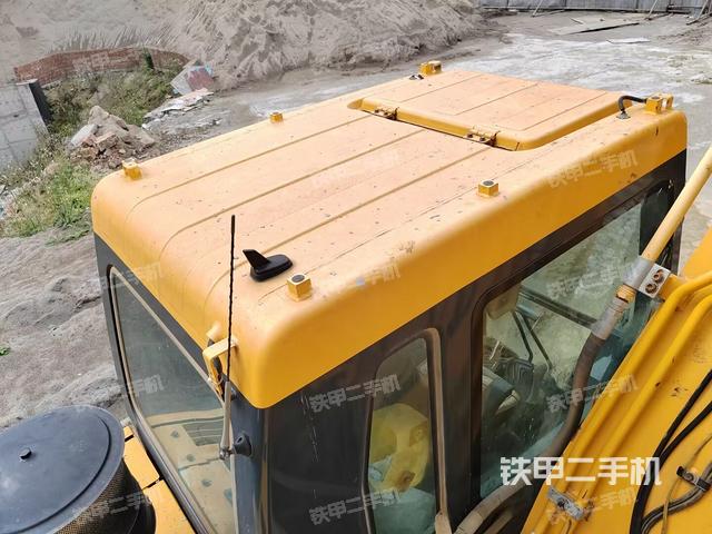 駕駛室頂部俯視(上車部件) 駕駛室頂部俯視(上車部件)