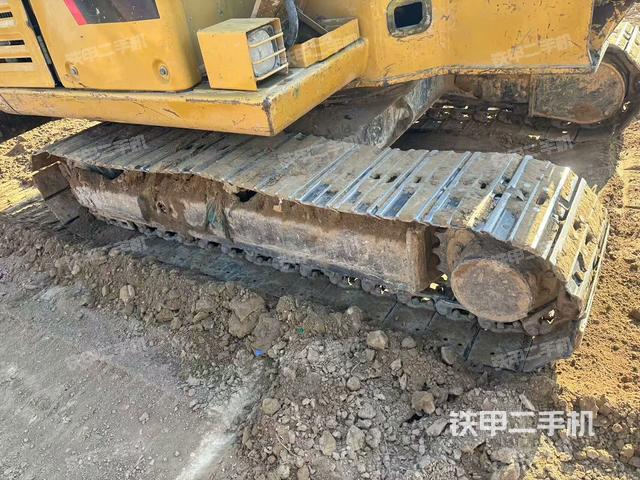 單側(cè)履帶整體（整機(jī)外觀）