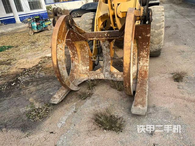 工作裝置整體(整機(jī)外觀及大件) 工作裝置整體(整機(jī)外觀及大件)