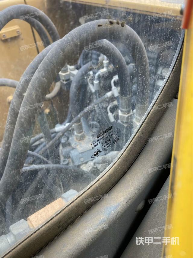 后窗玻璃角標(biāo)（駕駛室部分）