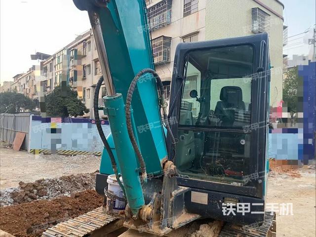 ?駕駛室正側(cè)（駕駛室部分）