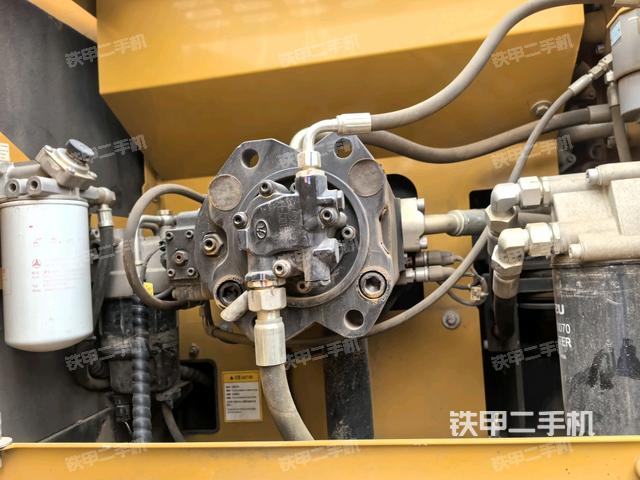 液壓泵室(大件艙室) 液壓泵室(大件艙室)